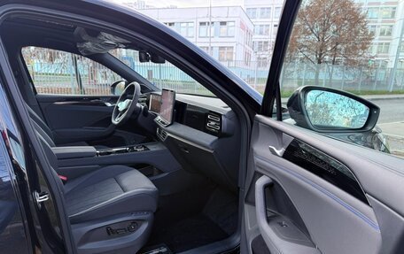 Volkswagen Tiguan, 2025 год, 4 900 000 рублей, 31 фотография