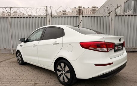 KIA Rio III рестайлинг, 2015 год, 920 000 рублей, 7 фотография