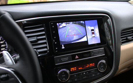 Mitsubishi Outlander III рестайлинг 3, 2019 год, 2 690 000 рублей, 10 фотография