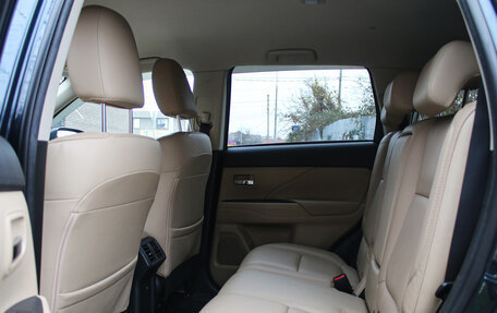 Mitsubishi Outlander III рестайлинг 3, 2019 год, 2 690 000 рублей, 14 фотография