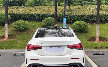 Mercedes-Benz A-Класс, 2022 год, 1 430 000 рублей, 5 фотография