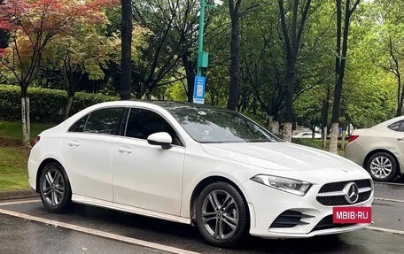 Mercedes-Benz A-Класс, 2022 год, 1 430 000 рублей, 3 фотография