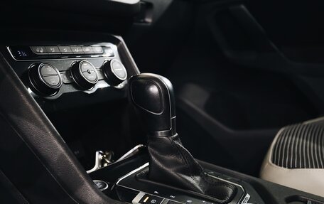 Volkswagen Tiguan II, 2019 год, 2 650 000 рублей, 15 фотография