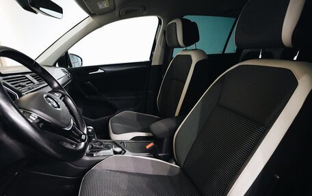 Volkswagen Tiguan II, 2019 год, 2 650 000 рублей, 17 фотография