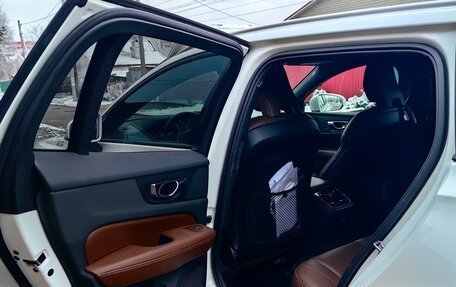 Volvo V60 II, 2021 год, 3 200 000 рублей, 6 фотография
