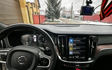 Volvo V60 II, 2021 год, 3 200 000 рублей, 9 фотография