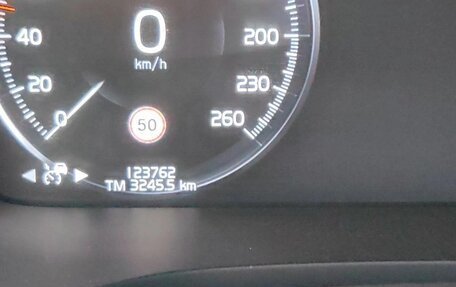 Volvo V60 II, 2021 год, 3 200 000 рублей, 16 фотография