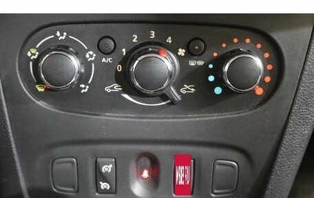 Renault Sandero II рестайлинг, 2018 год, 1 249 000 рублей, 13 фотография