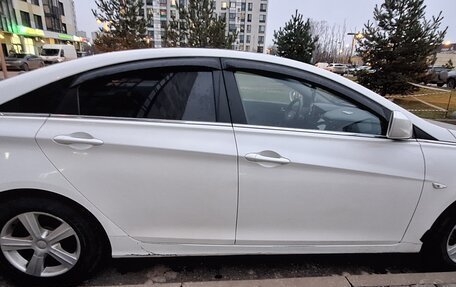Hyundai Sonata VI, 2011 год, 765 000 рублей, 2 фотография