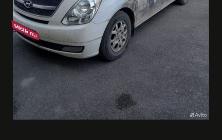 Hyundai Grand Starex Grand Starex I рестайлинг 2, 2013 год, 1 650 000 рублей, 2 фотография