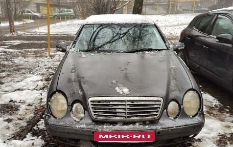Mercedes-Benz CLK-Класс, 2000 год, 285 000 рублей, 3 фотография