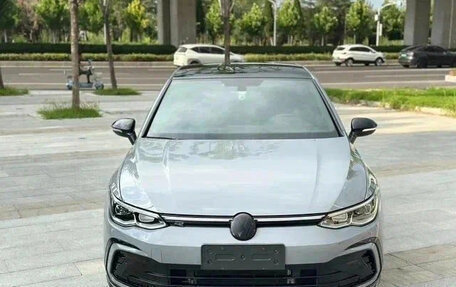 Volkswagen Golf VIII, 2022 год, 1 450 000 рублей, 2 фотография