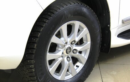 Toyota Land Cruiser 200, 2015 год, 4 498 800 рублей, 2 фотография