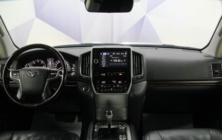 Toyota Land Cruiser 200, 2015 год, 4 498 800 рублей, 13 фотография