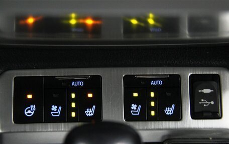 Toyota Land Cruiser 200, 2015 год, 4 498 800 рублей, 27 фотография