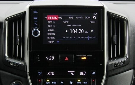 Toyota Land Cruiser 200, 2015 год, 4 498 800 рублей, 24 фотография