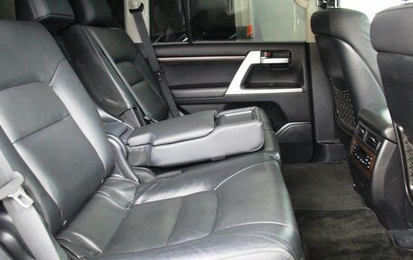 Toyota Land Cruiser 200, 2015 год, 4 498 800 рублей, 38 фотография