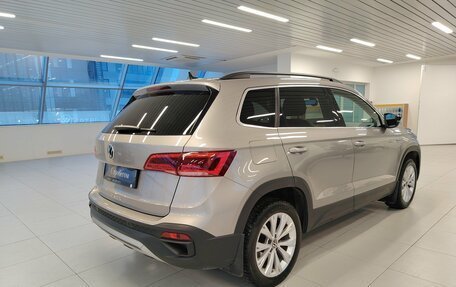 Volkswagen Taos, 2021 год, 2 570 000 рублей, 2 фотография