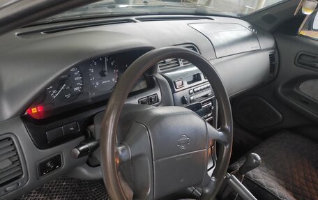 Nissan Maxima IV, 1996 год, 450 000 рублей, 8 фотография