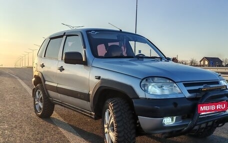 Chevrolet Niva I рестайлинг, 2004 год, 345 000 рублей, 3 фотография