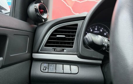 Hyundai Elantra VI рестайлинг, 2016 год, 1 100 000 рублей, 14 фотография