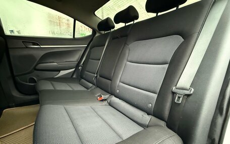 Hyundai Elantra VI рестайлинг, 2016 год, 1 100 000 рублей, 19 фотография