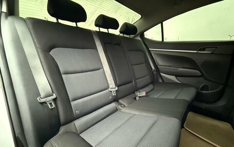 Hyundai Elantra VI рестайлинг, 2016 год, 1 100 000 рублей, 20 фотография