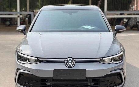 Volkswagen Golf VIII, 2021 год, 1 620 000 рублей, 2 фотография