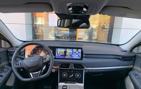 CheryExeed TXL, 2024 год, 3 800 000 рублей, 16 фотография
