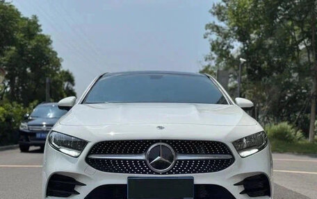Mercedes-Benz A-Класс, 2021 год, 1 820 000 рублей, 2 фотография