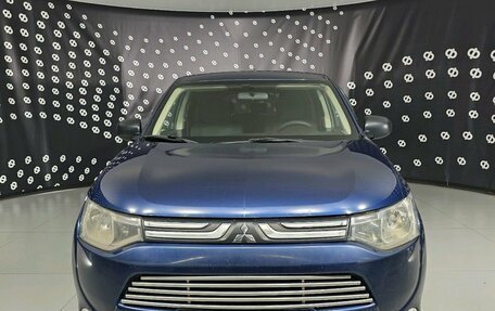 Mitsubishi Outlander III рестайлинг 3, 2014 год, 1 260 000 рублей, 2 фотография