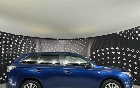 Mitsubishi Outlander III рестайлинг 3, 2014 год, 1 260 000 рублей, 4 фотография