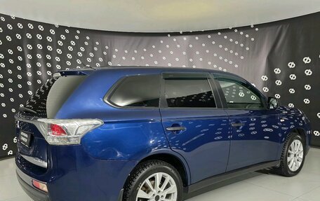 Mitsubishi Outlander III рестайлинг 3, 2014 год, 1 260 000 рублей, 7 фотография