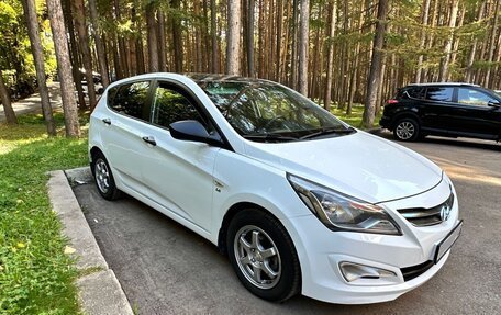 Hyundai Solaris II рестайлинг, 2015 год, 949 000 рублей, 1 фотография