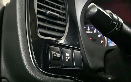 Mitsubishi Outlander III рестайлинг 3, 2014 год, 1 260 000 рублей, 17 фотография