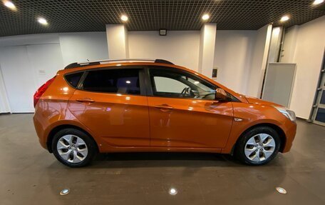 Hyundai Solaris II рестайлинг, 2015 год, 521 000 рублей, 2 фотография