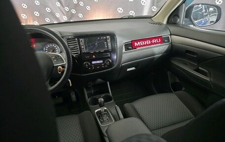 Mitsubishi Outlander III рестайлинг 3, 2014 год, 1 260 000 рублей, 24 фотография