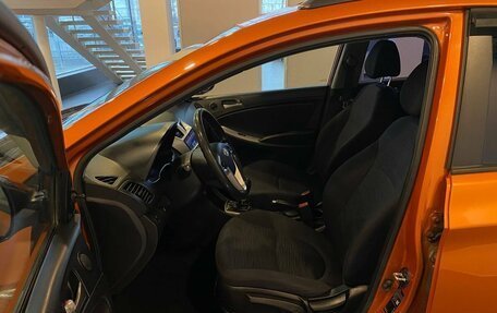 Hyundai Solaris II рестайлинг, 2015 год, 521 000 рублей, 16 фотография