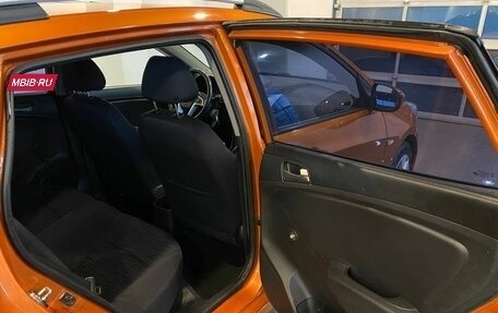 Hyundai Solaris II рестайлинг, 2015 год, 521 000 рублей, 25 фотография