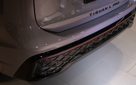 Volkswagen Tiguan, 2025 год, 5 590 000 рублей, 10 фотография