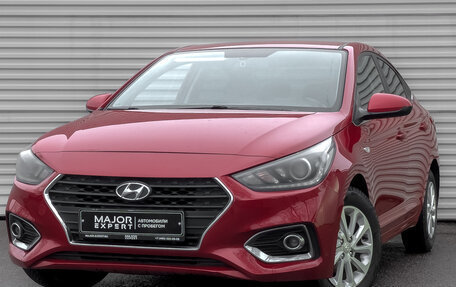 Hyundai Solaris II рестайлинг, 2017 год, 930 000 рублей, 1 фотография