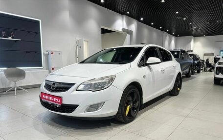 Opel Astra J, 2012 год, 689 000 рублей, 1 фотография