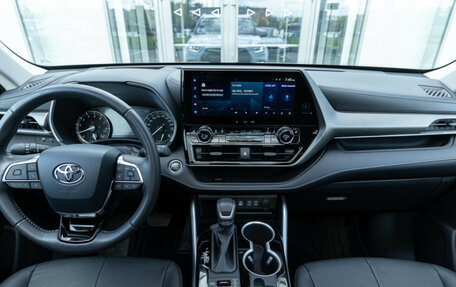 Toyota Highlander, 2025 год, 6 590 000 рублей, 31 фотография