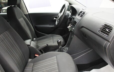 Volkswagen Polo VI (EU Market), 2016 год, 927 500 рублей, 17 фотография