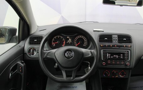 Volkswagen Polo VI (EU Market), 2016 год, 927 500 рублей, 18 фотография