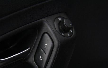 Volkswagen Polo VI (EU Market), 2016 год, 927 500 рублей, 23 фотография