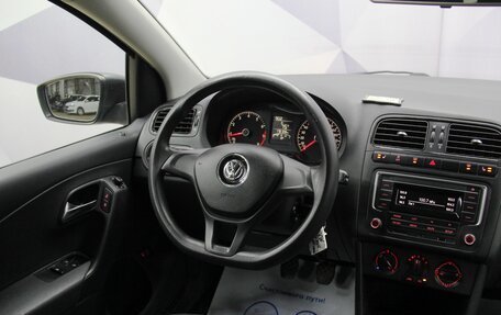 Volkswagen Polo VI (EU Market), 2016 год, 927 500 рублей, 25 фотография
