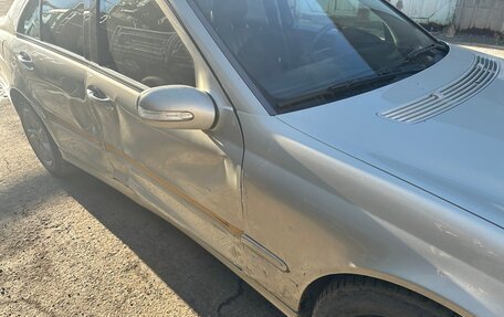 Mercedes-Benz C-Класс, 2006 год, 410 000 рублей, 3 фотография