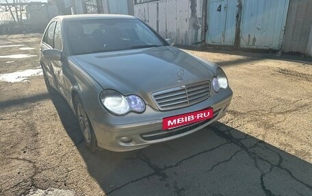 Mercedes-Benz C-Класс, 2006 год, 410 000 рублей, 2 фотография