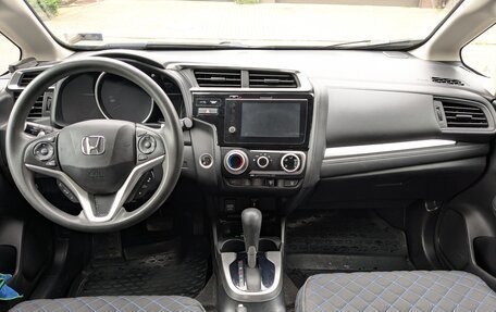 Honda Fit III, 2019 год, 1 610 000 рублей, 9 фотография